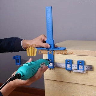 Nastavitelná šablona na vrtání